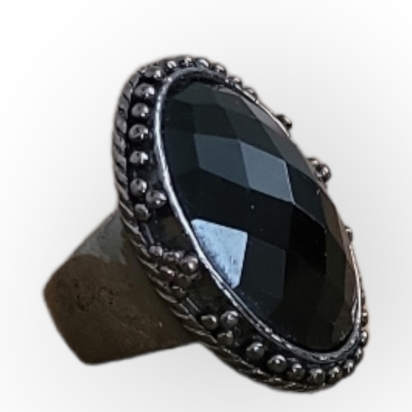 Vintage Black Fauceted Stone Gunmetal Silvertone Fat Band Cocktail Ring - Picture 5 of 9